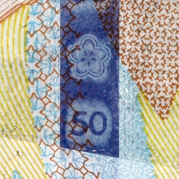 Close up of the RAPID thread in the new Bahamian $50